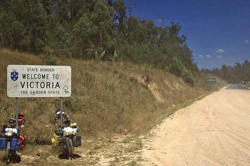 WT 0400 067-35 Australia.jpg